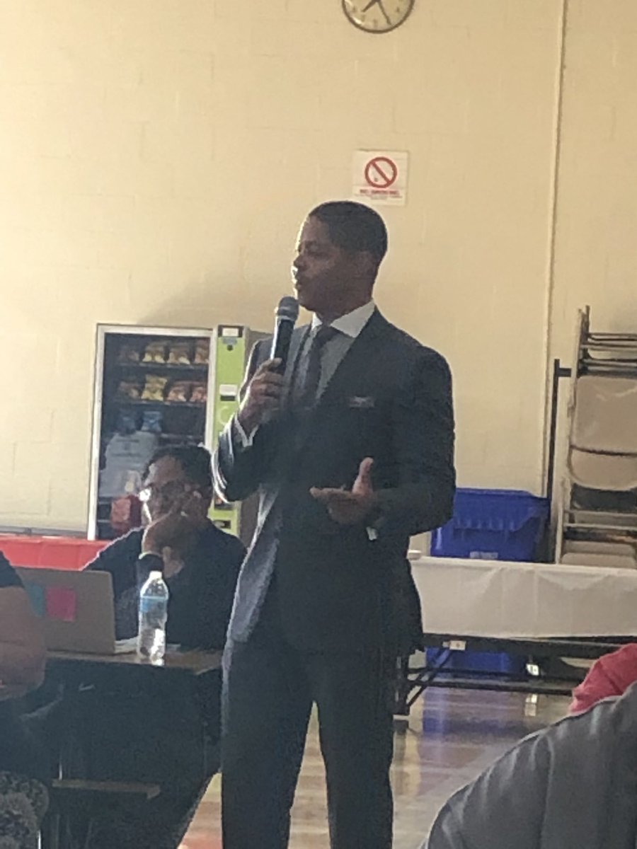 MonroePrincipal's tweet photo. Thank you Damon Jones for taking Nicholas Orem through a series of The Outward Mindset by Arbinger. #ImpactfulPD #InspireInfluenceImpact #OneTeamOneGoal @OTDpgcps @NafisahCurry @SavvyEducator_T https://t.co/icqwbqnQPR