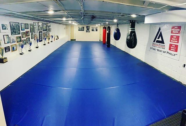 JiuJitsuMatrix's tweet photo. How nice does this look! This is our brand new Muay Thai center in #Northeast Philly is almost complete! #striking #mma #bjj #phillymuaythai #phillymma #phillyjiujitsu #phillybjj #boxing #phillyfitness #phillyfit https://t.co/FgS7KoI5qg