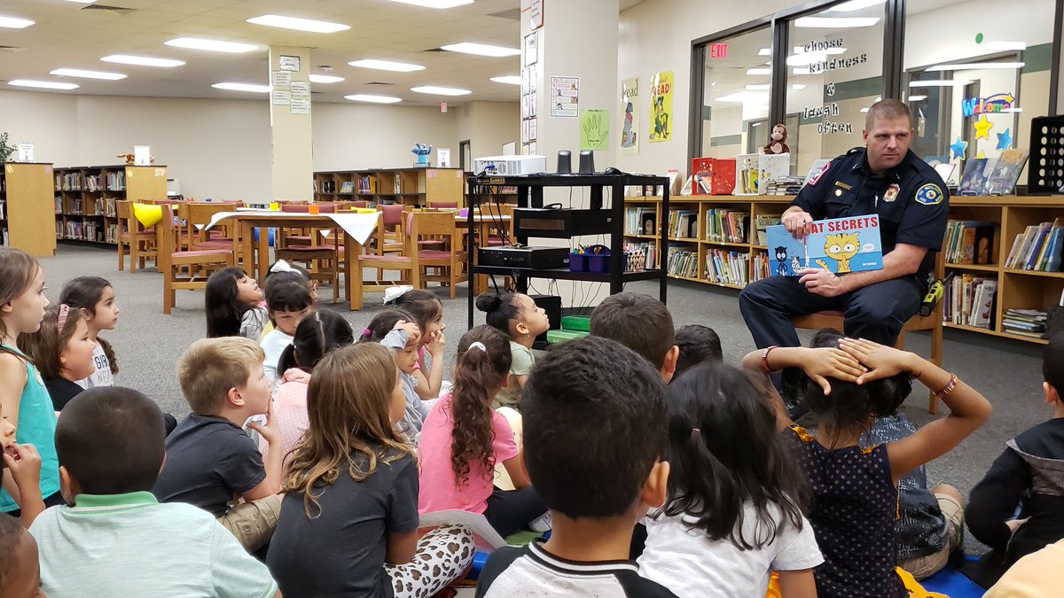 MeganPeppers's tweet photo. @LeopardsLead
@conroefinearts
#oneteamonedream
#thetimeisnow
#bettertogether
#lamarleopards
#otherpeoplematter
#leopardsLead
#betterasone
#CISDinspires
#CISDcreates
#artTiesUsTogether
#BigArtDay
#TAEA
#Leopardstweet
#LeopardsLearn
#conroefinearts
#cisdreadforabetterlife https://t.co/ZozUSsMQif