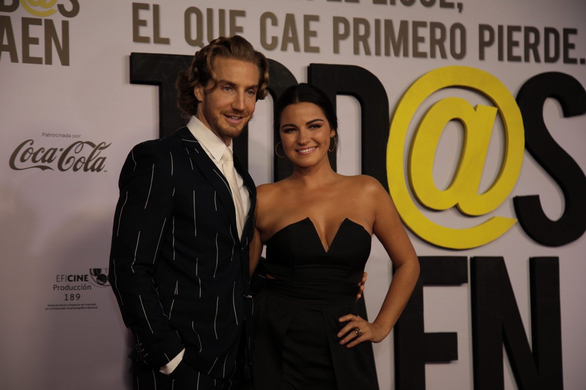 Videocine's tweet photo. Llega @eugenio_siller y @MaiteOficial para demostrar que el amor puede ser hermosooo. 😍 @TodosCaenPeli https://t.co/kPBvtgJ6i0