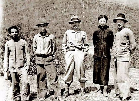6 month after Japanese Surrender in Hong Kong, “Blackie” Lau 劉黑仔 (2nd from right) band of Communist guerrillas was attacked by KMT forces in Guangdong on May 1st, 1946. Lau died of infection from bullet wound.