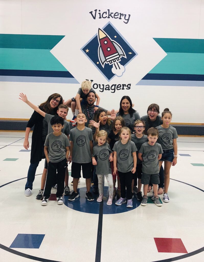 VoyagerPE's tweet photo. Boom 💥 #hopecarriers 💪🏽 🔥 bringing hope to the city and education! @valleycreek #ilovevickery #family @MsHarlan4 @MusicatVickery @IrmaRamsey16 https://t.co/j1aSKKJAgA