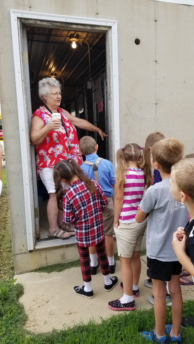 wickhamjkk's tweet photo. PBL project has been a hit so far.  Today we visited S.N.A.P.! Connect with the community #nhtribe https://t.co/B7nFxfLFTM