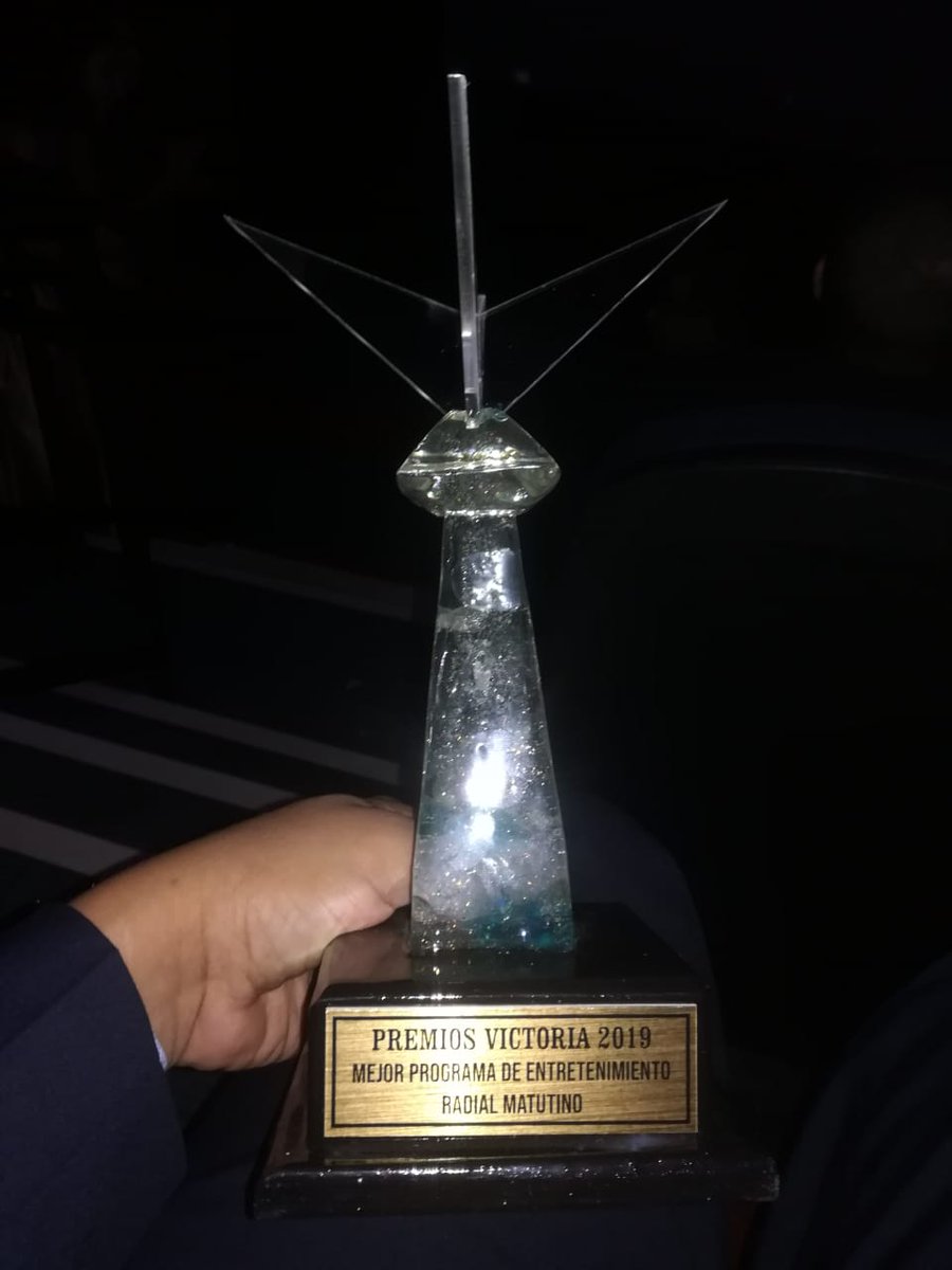 AmandaIsabelD's tweet photo. MANNNN!!! Ganamos!!! 👏🏼👏🏼 #YaParate40 @los40Panama
.
Gracias @PremiosVictoria https://t.co/zs6XZui18H