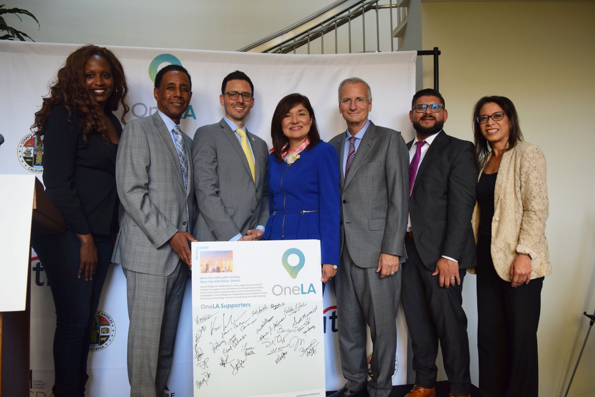 LAAreaChamber's tweet image. &quot;If we&apos;re going to narrow the employment gap, we&apos;ve got to widen the opportunities&quot; - @BobAnnibaleCiti at our OneLA launch.

#OneLA removes barriers to contract opportunities for local and diverse businesses through collaboration, advising, easy certification &amp;amp; matching.