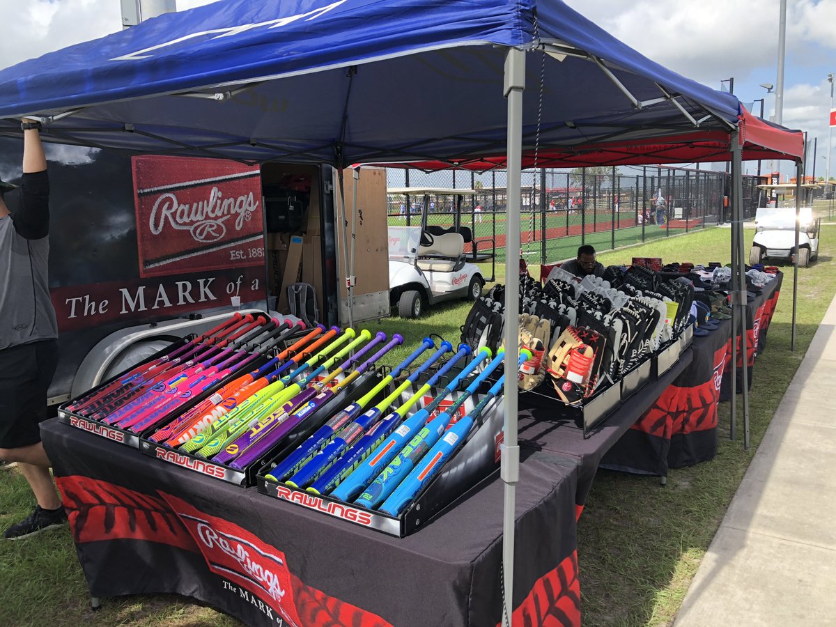 usssaspacecoast's tweet photo. @RawlingsSports coming in clutch here today #playusssa #usssaspacecoast #instagramcomplextour https://t.co/X1etXjMlGt