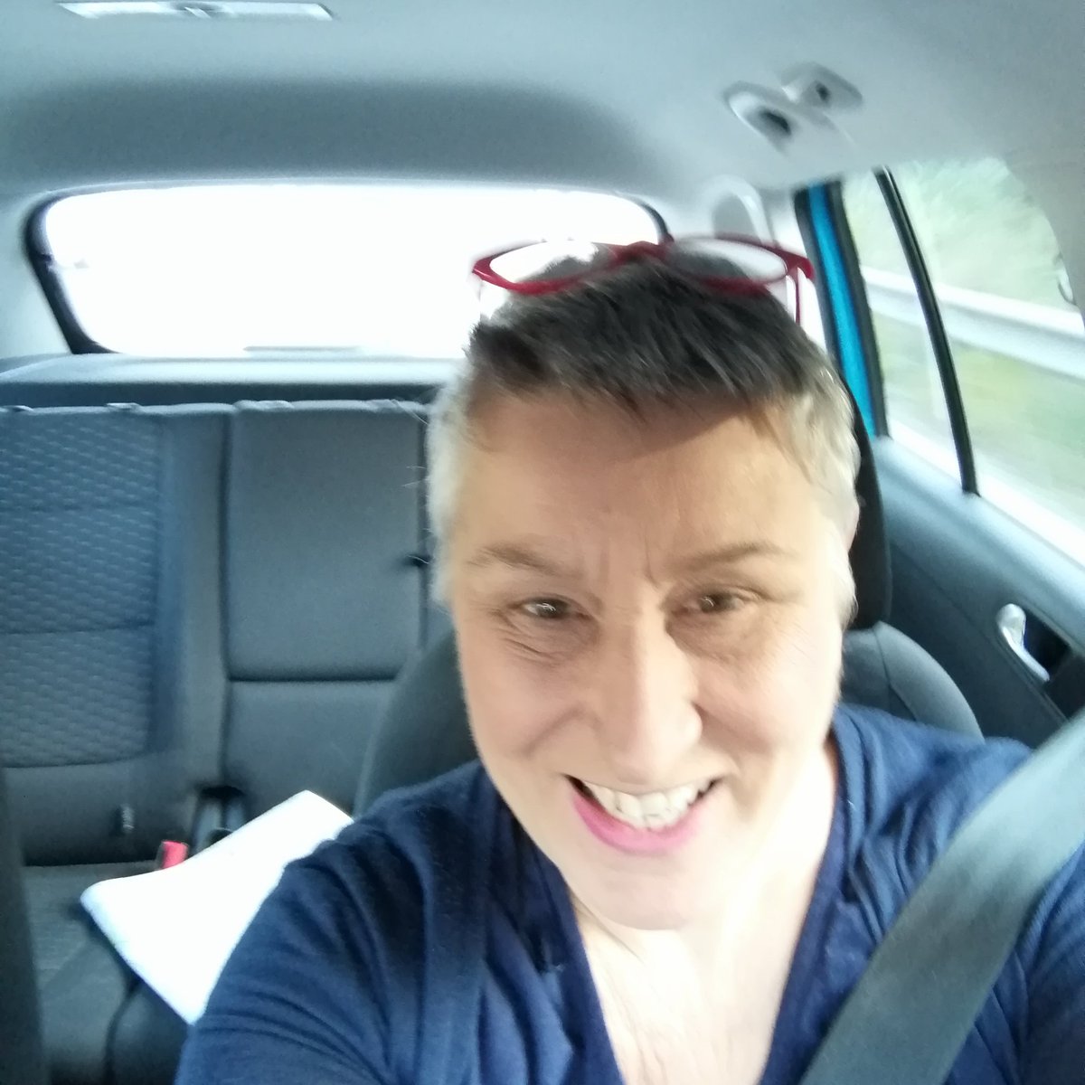 karenwrightbake's tweet photo. Toot Toot, off we go again, this time towing our own caravan down to @candmclub at Brighton, got my glad rags in the back for tomorrows event in London the @Media_CAMC Tow Car of the year awards luncheon. Glorious day, glorious weekend #GBBO #caravancooking have a good one ๐๐ https://t.co/RO9whSMjNA