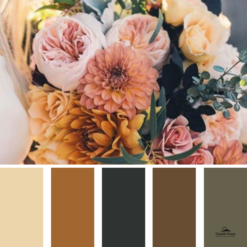 Just a little #colourinspo on this fresh Autumn morning ☺️ 
Something about this bouquet and the warm colour palette really reminds us of the glorious morning sun we get through Autumn. What do you think? What colours make you think of Autumn? ✨🌸🍂
#autumnwedding #autumninspo