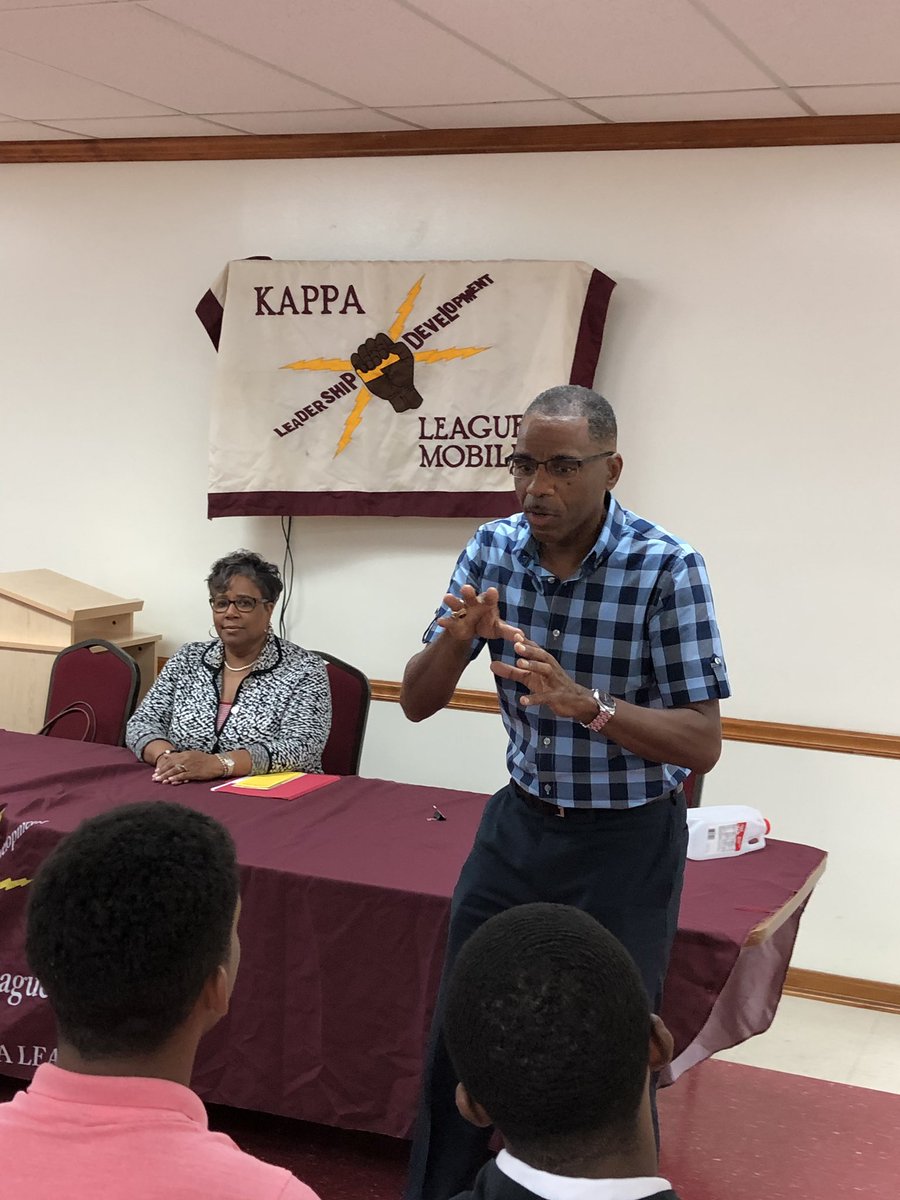 MobileKL's tweet photo. Thanks to Vandlyn W. Pierre and Terry King from the Drug Education Council for speaking to us tonight. @Drug_Education @MobilePublicSch @City_of_Mobile @NtlKappaLeague #GuideRight #WhyKappasMentor #MKL #MAC1950 #DrugFree https://t.co/YSLYoKyUjG