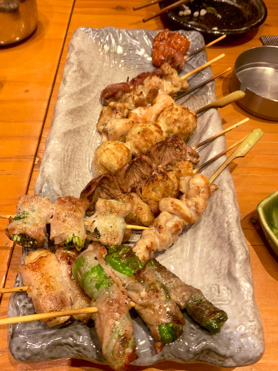 まりあんぬグルメ垢 フォアグラ鍋っ パッと入ってサッと出る感じで寄ったし 恐る恐るだけど 美味しかった 難波 日本橋らへん 地鶏炭火焼 鶏樹さん グルメ 食べ歩き Rt 焼鳥 レポート 裏なんば