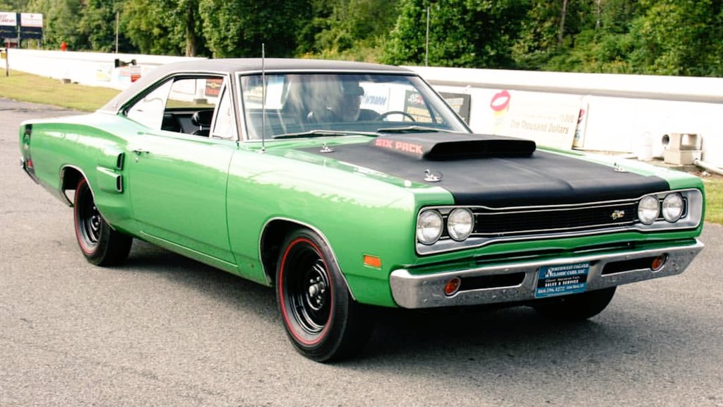 kmandei3's tweet photo. Put a Six Pack in your 😈 #WickedWednesday!! 
#MoparOrNoCar https://t.co/aLg0grow2l