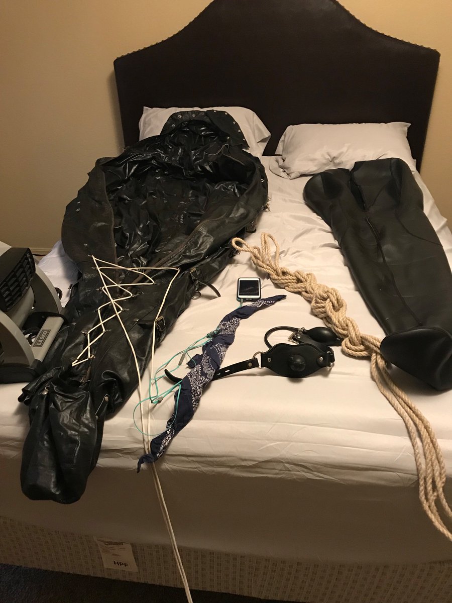 LookingaroundOK tweet media