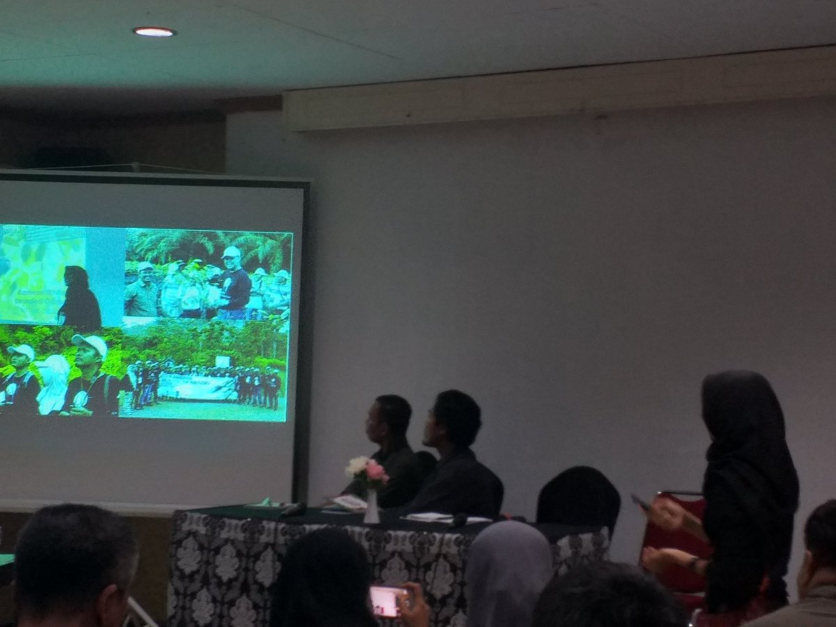 IUCN Gibbon SSA (@iucn_gibbon) on Twitter photo Conservation of #primates is complex. Working with local communities and ethical companies is needed for awareness and training <a href="/swaraOwa/">SwaraOwa</a> <a href="/BorneoNature/">BorneoNatureFdn</a> <a href="/KongresPrimata/">Kongres Primata Indonesia</a> #kongresprimata2019 Conservation of #primates is complex. Working with local communities and ethical companies is needed for awareness and training <a href="/swaraOwa/">SwaraOwa</a> <a href="/BorneoNature/">BorneoNatureFdn</a> <a href="/KongresPrimata/">Kongres Primata Indonesia</a> #kongresprimata2019