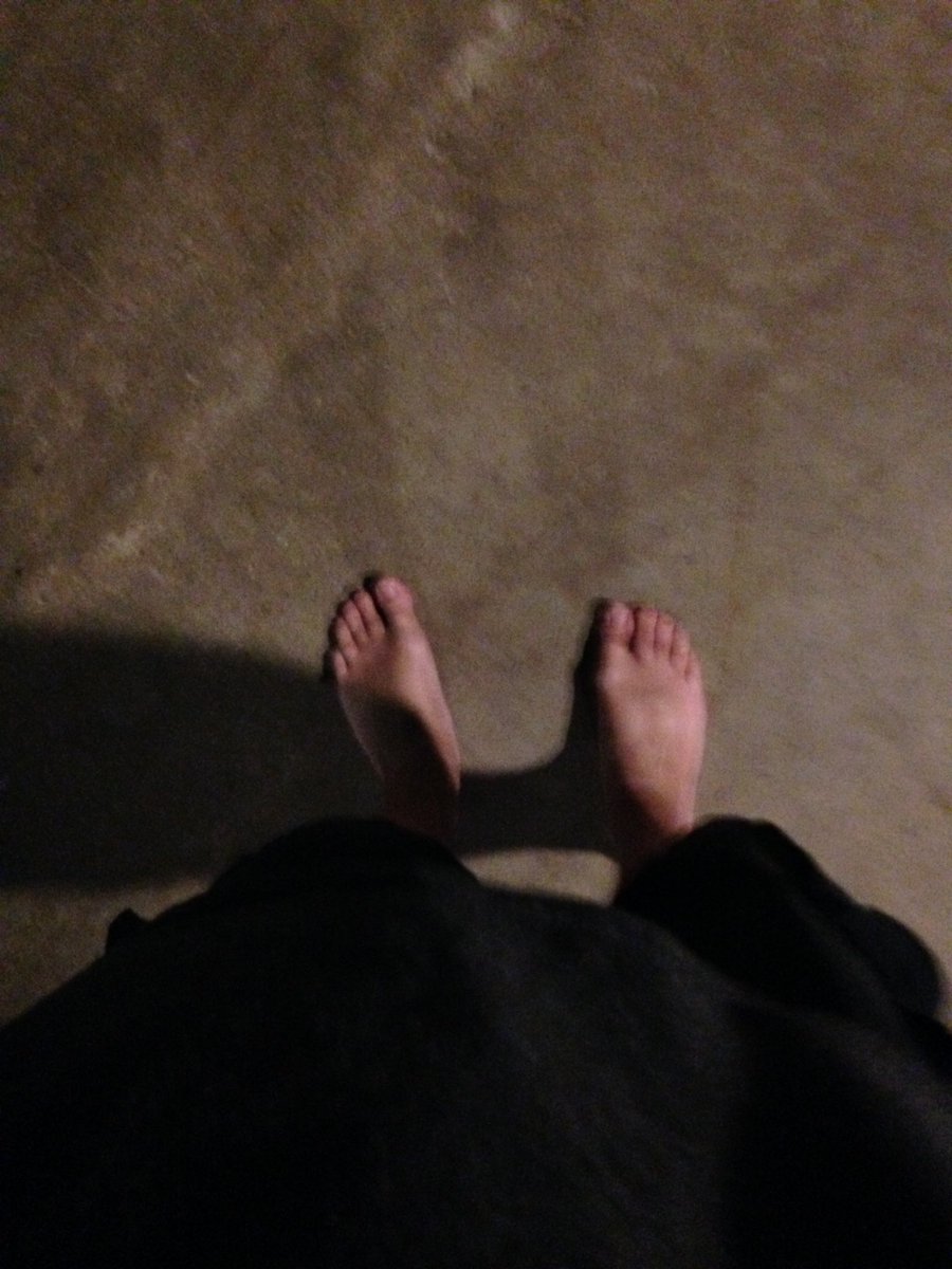 Footboy2017's tweet photo. Walking barefoot at night is awesome. https://t.co/I3fp71lGa0