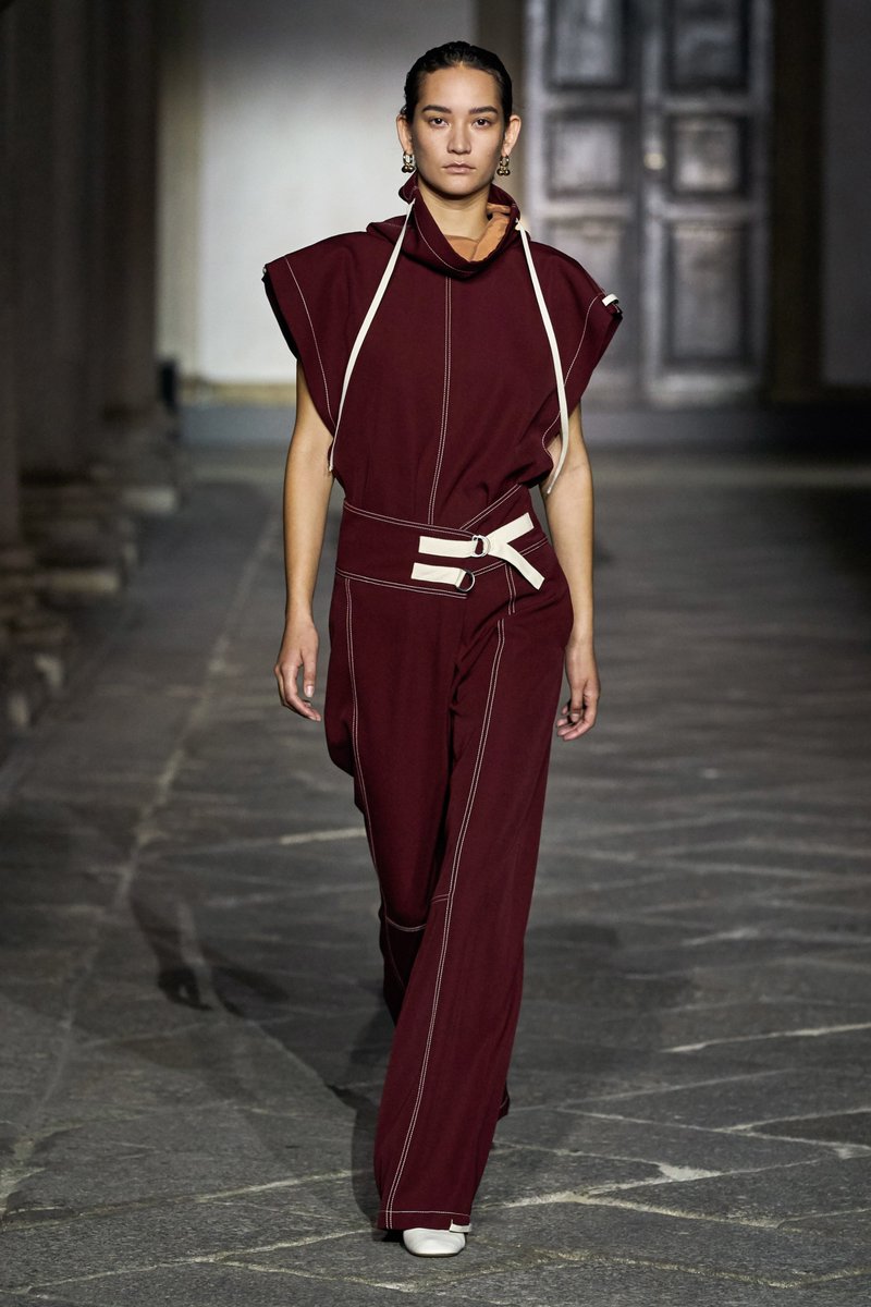 ParlourX's tweet photo. Jil Sander at its best! My favourite looks from the show. 
- Eva x
#JilSander #Spring2020 https://t.co/U8FtYYOLNg
