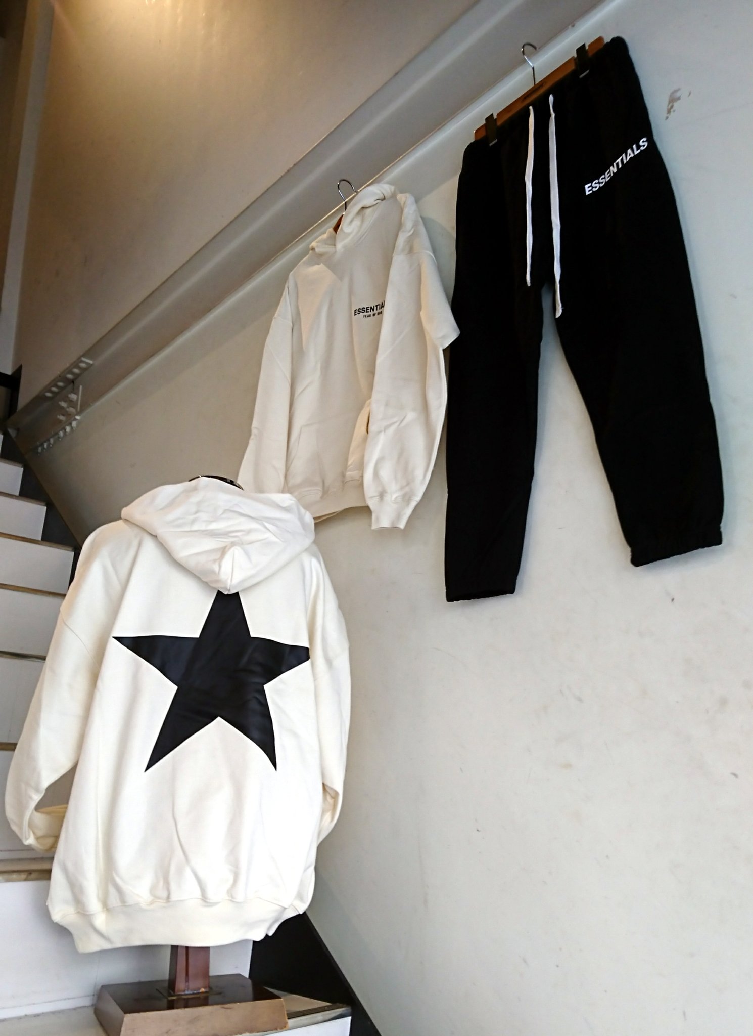 FOG ESSENTIALS Star Hoodie COMPLEX CON限定