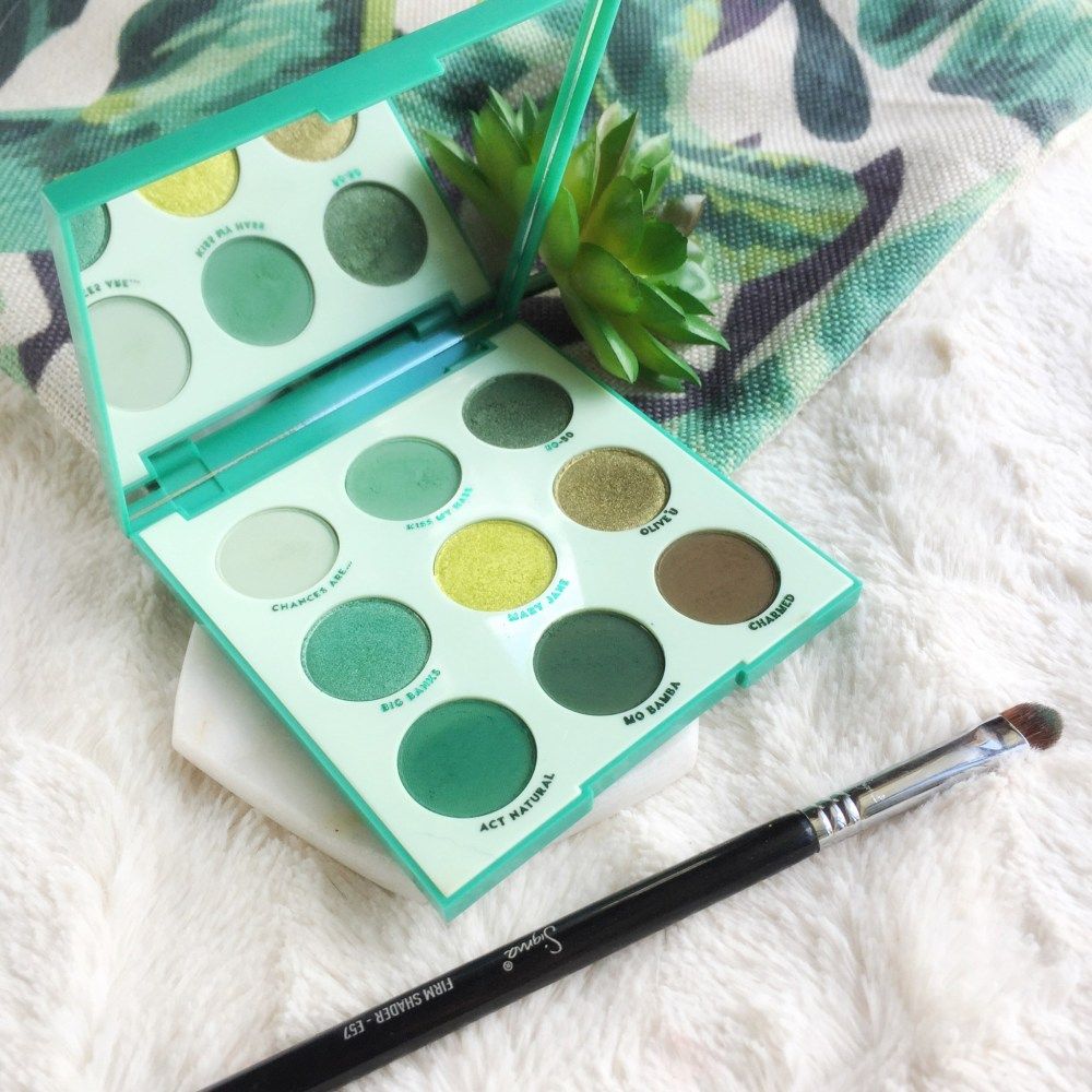 hannahonhorizon's tweet photo. Glam up on St. Patrick’s Day with the ColourPop Just My Luck Palette
https://t.co/7DsjkH9b0q
@USBloggerRT @sunshineblogrt @allthoseblogs @lifestyleblogs_ #BloggerLoveShare #InfluencerRT #teacupclub #littlebloggerrt #theclqrt #bloggerstribe @BloggingBabesRT #trjforbloggers https://t.co/vyedxYLnZA