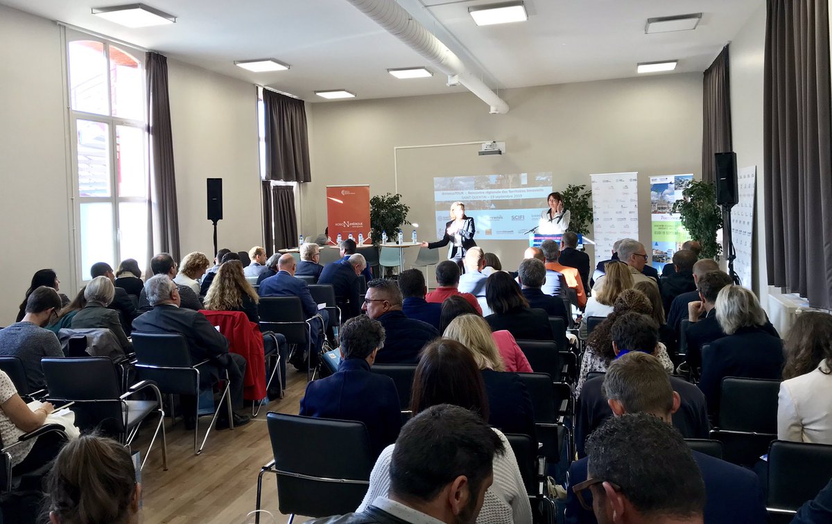 Pie_Ferrari's tweet image. Salle comble pour l’étape Saint Quentinoise des @INTERCOnnectes 🚀#TransitionDigitale #TerritoiresInnovants @hautsdefrance @HecqDavid @OGacquerre @MHIRAUX