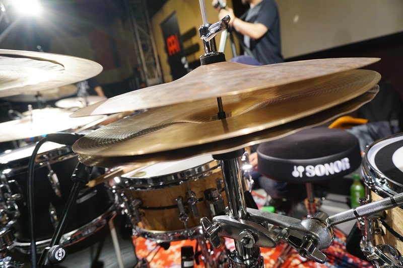 ドラムステーション渋谷 イケシブ Ikebe Shibuya 3fにて営業中 こちらはexileのatsushiさん率いるred Diamond Dogsのドラマーfuyuさんのセット クリス コールマンとのドラムバトルを繰り広げたクリニックで撮影したものです セットはtamaのstar