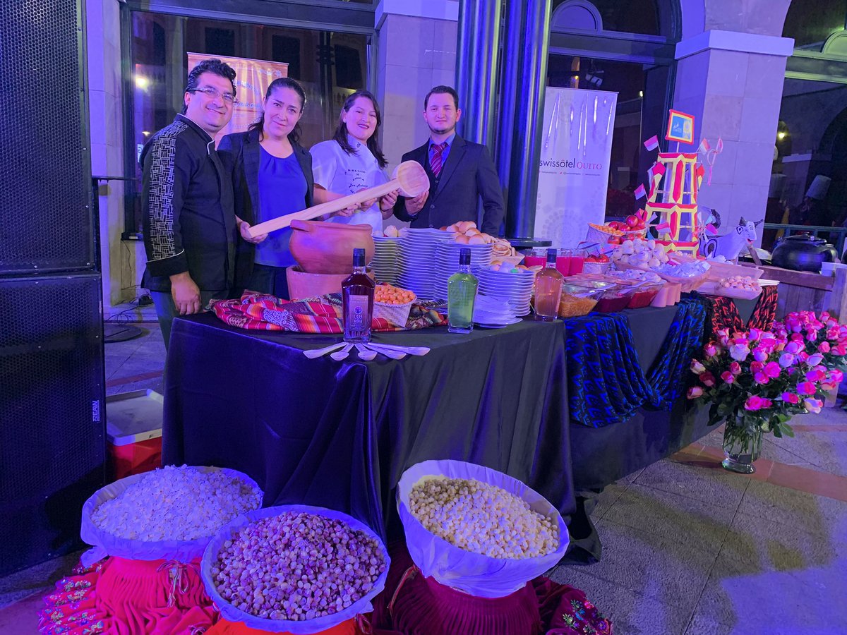 MaEulaliaMora's tweet photo. #EcPaísDeInversiones | Quito, acoge la “XLIII TravelMart LatinAmerica”, la feria de turismo más grande de América. Gracias a los amigos de @FincaDonAntonio, @CORVELrestauran, @MansionAlcazar y #Gualaceo, por mostrar la riqueza gastronómica del Azuay, durante la inauguración. https://t.co/a2rXQCIck4
