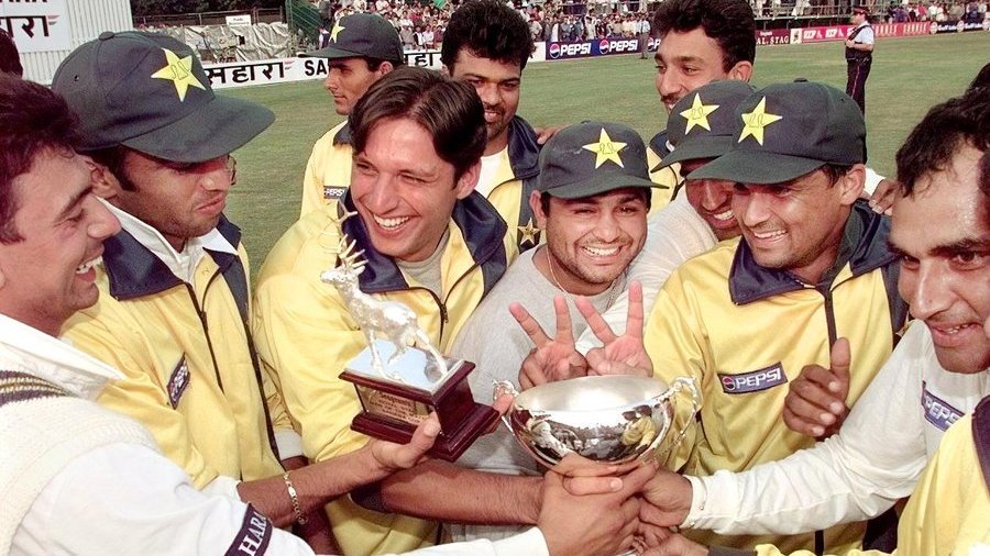 TheRealPCB's tweet photo. #OnThisDay in 1998, second ODI 💯 (109 off 94) by Shahid Afridi helped Pakistan score 316 against India at Toronto. The Afridi ton inspired the team to a 134 runs and an unassailable 3-1 lead in the Sahara Friendship Cup. https://t.co/5VBycdDCbU