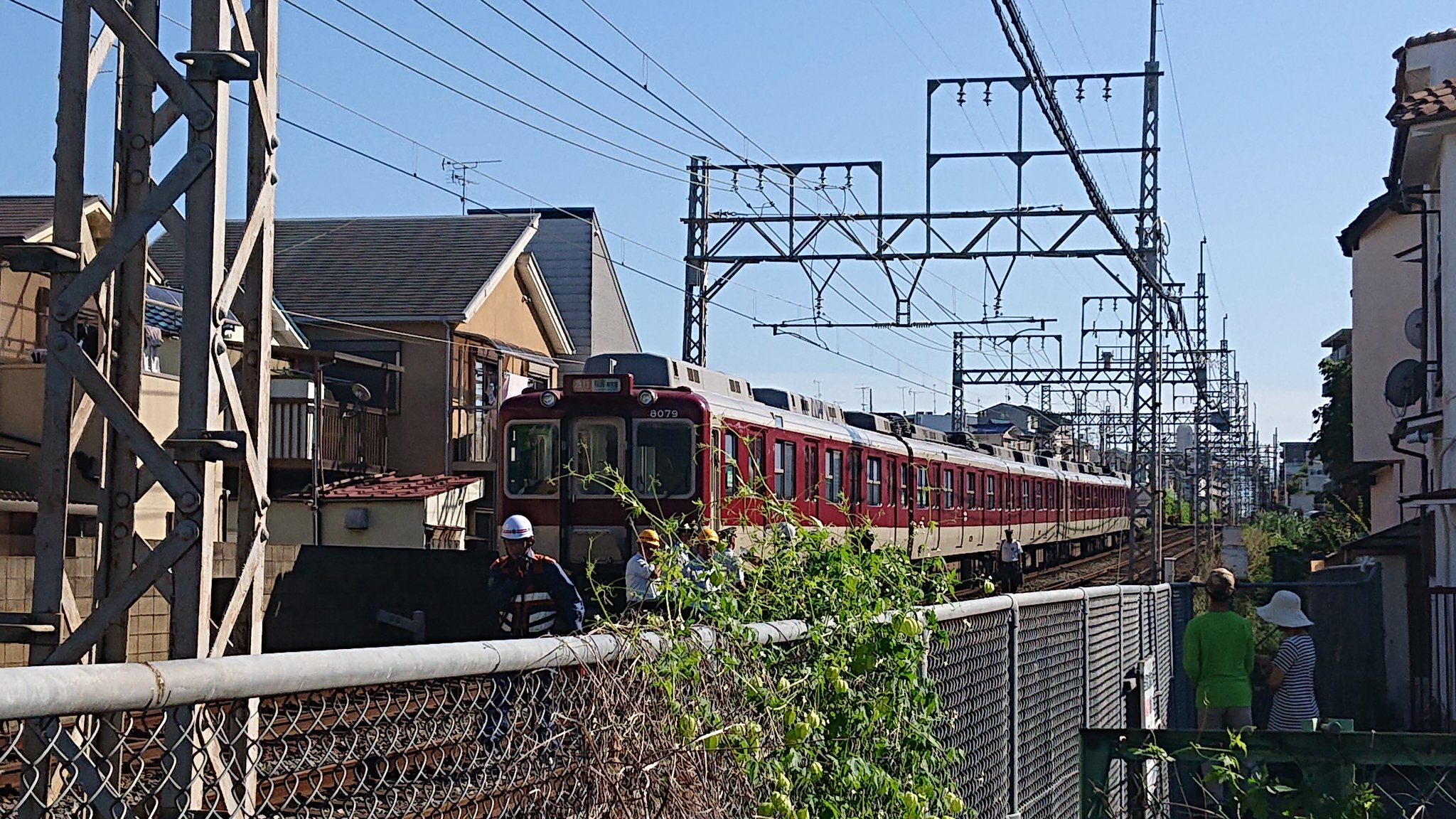 近鉄京都線の小倉駅で人身事故が起きた現場の画像