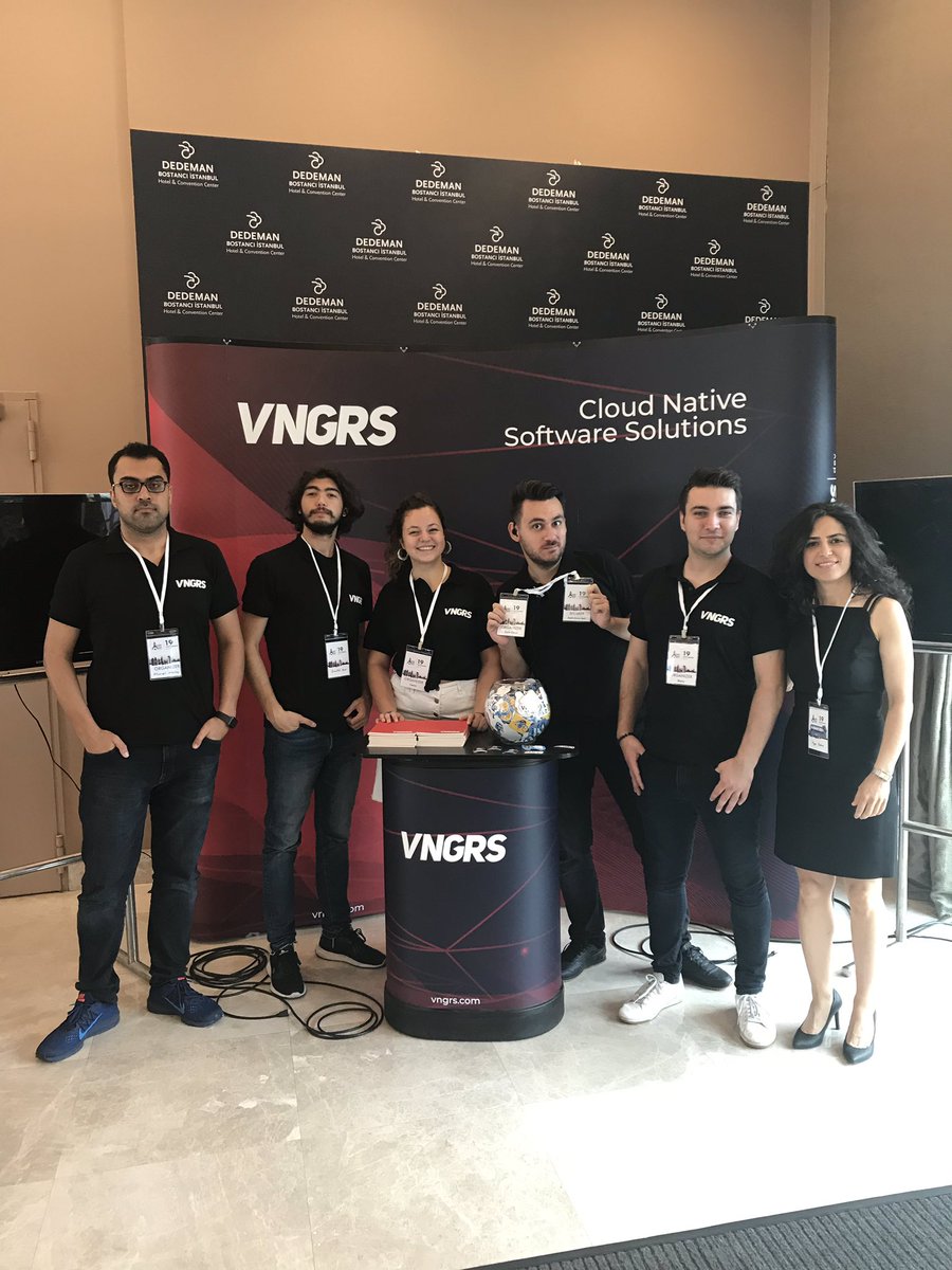 AyseKulabas's tweet image. #Devopsdaysistanbul standımızda yerimiz aldık. Teknoloji konuşmak için sizleri bekliyoruz. 😀👊🏼