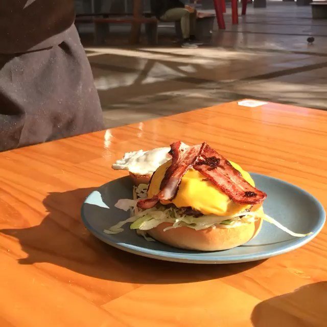 BareGrillBourke's tweet photo. Thursday means: Raclette cheese. Awesome video @luv_her_violet https://t.co/X2MinlMzS8 https://t.co/KLh3GQadnV