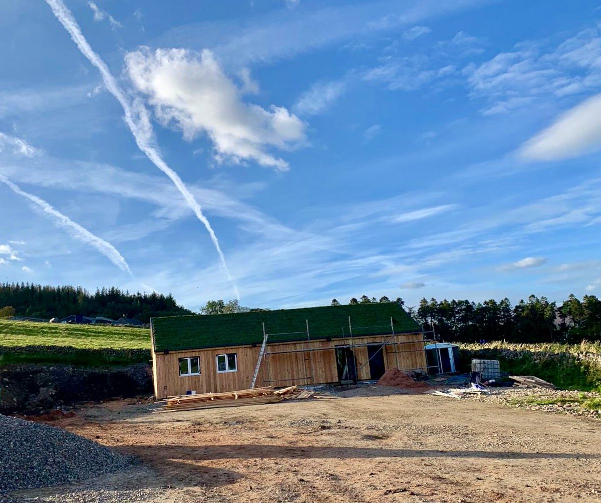 Sedumsupply's tweet photo. A project in Cumbria gets a SMART Box roof installed! How to seamless blend a new building into its beautiful surroundings!
#sedumroof #greenroof #SedumSupply #Cumbria #roofproject #beautiful #landscapes https://t.co/SeqwAjBCOi