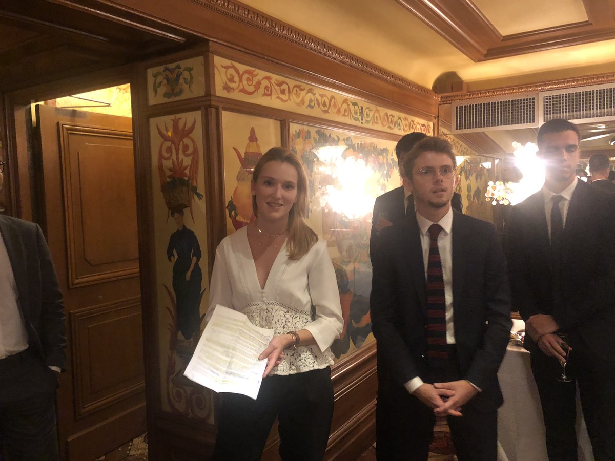Frederic Huynh (@frederichuynh) on Twitter photo Bravo à Heloise <a href="/Junior_ScPo/">Junior Consulting Sciences Po</a> pour sa mandature - bon courage à Gabriel et son équipe pour l’année à venir ! <a href="/EYRecrute/">EY Recrute</a> sera à vos côtés pour vous épauler ! #Passation #WeAreJE #TellmEY Bravo à Heloise <a href="/Junior_ScPo/">Junior Consulting Sciences Po</a> pour sa mandature - bon courage à Gabriel et son équipe pour l’année à venir ! <a href="/EYRecrute/">EY Recrute</a> sera à vos côtés pour vous épauler ! #Passation #WeAreJE #TellmEY