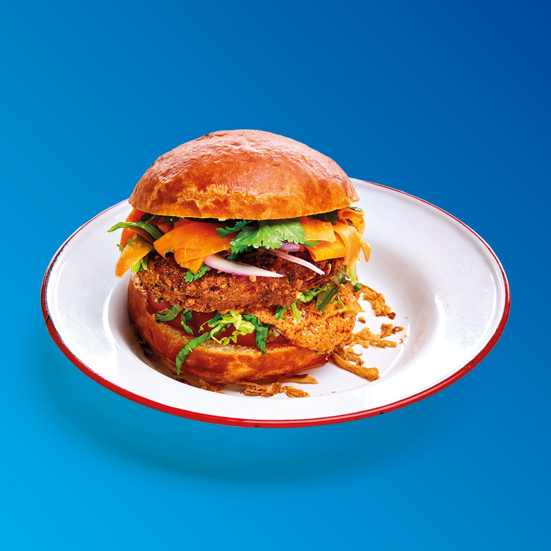 Spice up your life (sorrynotsorry) with our NEW Spicy Bangkok Burger. It packs a punch and is 100% plant-based. 20% off in September. Recipe build on seed-bank.co.uk
#plantbased #chefsofinstagram #vegetarianexpress #veganfood #seed-bank