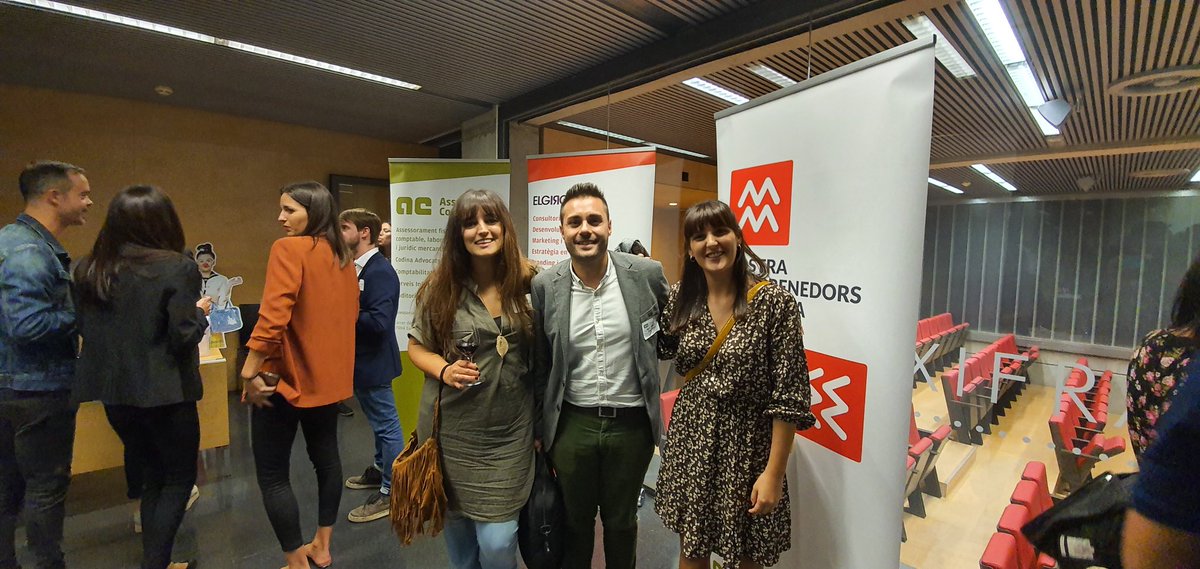 FundacioMona's tweet photo. Nit gironina, emprenedora, sostenible i eco a #EmprenedorsGirona @codinacia
@elgiroscopi
Enhorabona als casos d'èxit @la_vinyeta @hostalempuries i a @exo_surf @mAIchinery #BdeGust i #EKKOWC 👏👏 https://t.co/bprkzJOIAH