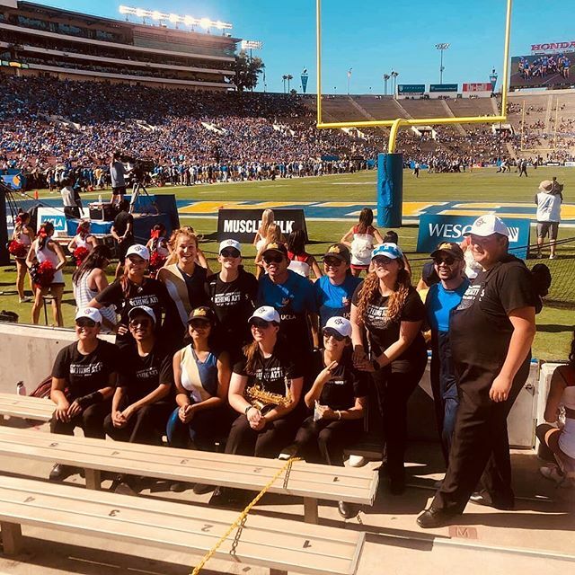 TheMightyPsi's tweet photo. A late repost, but we absolutely loved having you all at the Rose Bowl! 💙 • @taubetasigma_zetaxi It was an absolute pleasure to get to see members from @tbs_epsilonkappa and @themightypsi at our game vs UCLA yesterday! 🌹
Thank you for sharing amazing snack bags with all of u… https://t.co/oT1tXv9kC9