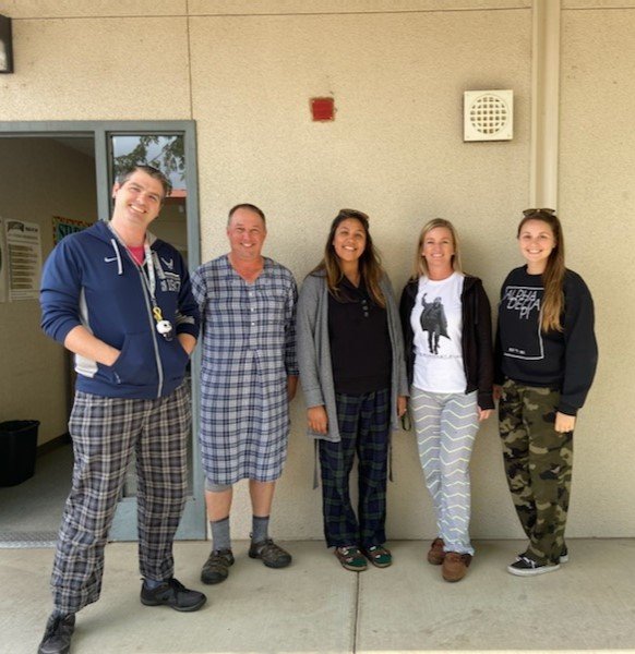 RVHSFalcons's tweet photo. Woohoo look who showed up to the party and is killing it! The RVHS English department!!! #RVHS #RiverValley #RiverValleyHighSchool #RiverValleyFalcons #FalconPride #GreenandBlack #Falcons #FlaconFreaks #FalconFreak #Homecoming #HoCo #spiritday #spiritweek #pjday #sportsday https://t.co/dFfCROWdus