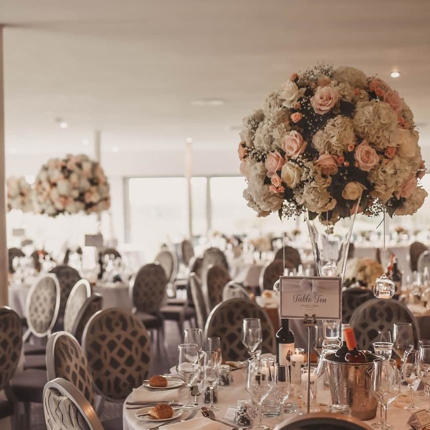theflowerhall's tweet photo. The "BIG BALL" CENTREPIECES...The Ultimate wow factor 😍 #gobigorgohome #centrepieces #weddingcenterpiece #tabledecor #weddingtable #wedding #event #eventflorist #weddingvenue #eventstyling  #flowers #weddingflorist #weddingflowers #weddingbouquet #dreamwedding https://t.co/hFLx5QTarL
