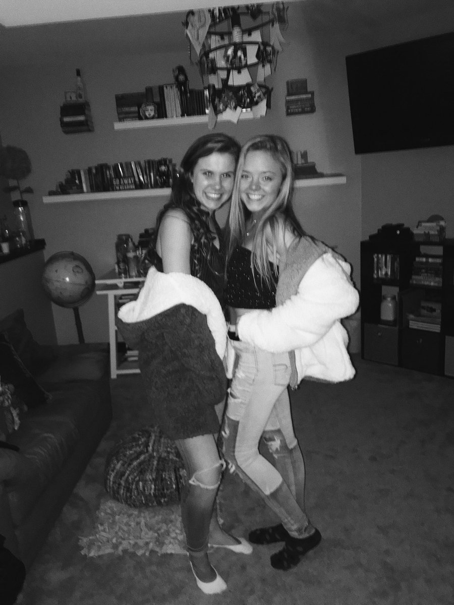 laurenvondracek's tweet image. big happy bday to @averyccampbell thx for all the deep talks and laughs i love youuuu see you soon bb &amp;lt;33