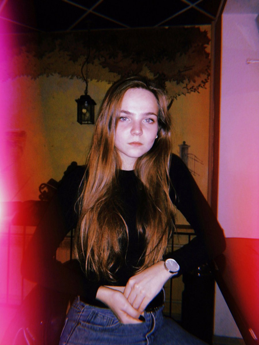TanyaDraitseva's tweet photo. Как морально подготовиться к стрижке волос и после не впасть в депрессию? 💇‍♀️ https://t.co/FimrHTPJea