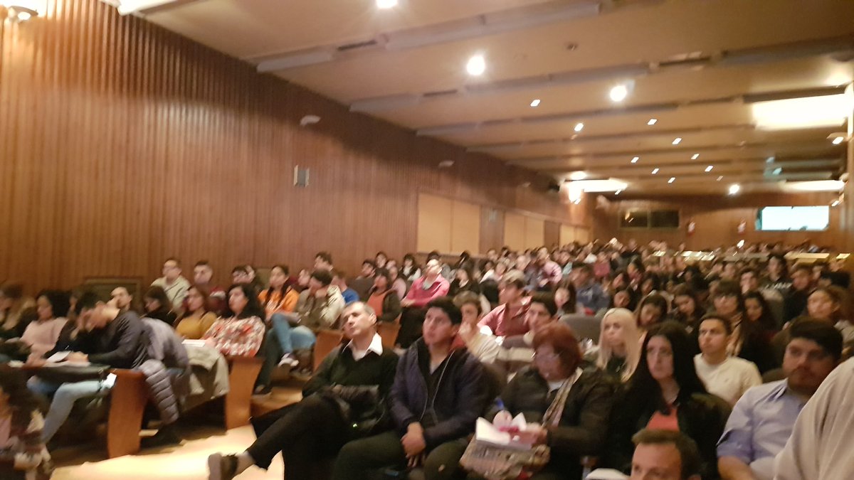 omarquiroga1's tweet image. Gracias @MarceloACorti y @LorelliMarcelo por compartir la excelente charla sobre #ciudades sustentables en #econ2019 organizado por @UBAeconomicas