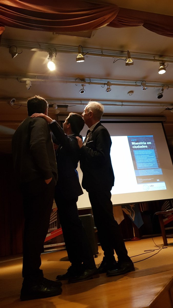 omarquiroga1's tweet image. Gracias @MarceloACorti y @LorelliMarcelo por compartir la excelente charla sobre #ciudades sustentables en #econ2019 organizado por @UBAeconomicas