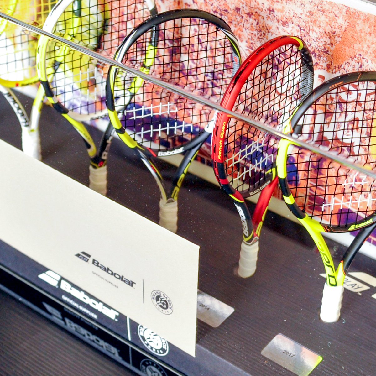 ExtremeTennisFr's tweet photo. Votre coffret collector @RafaelNadal 12 en exclu chez Extreme Tennis ! https://t.co/WIAJOcYKNg #rafa12 #nadal #babolat #rolandgarros #collector #limited #rafaelnadal https://t.co/pCwOoXHP4x