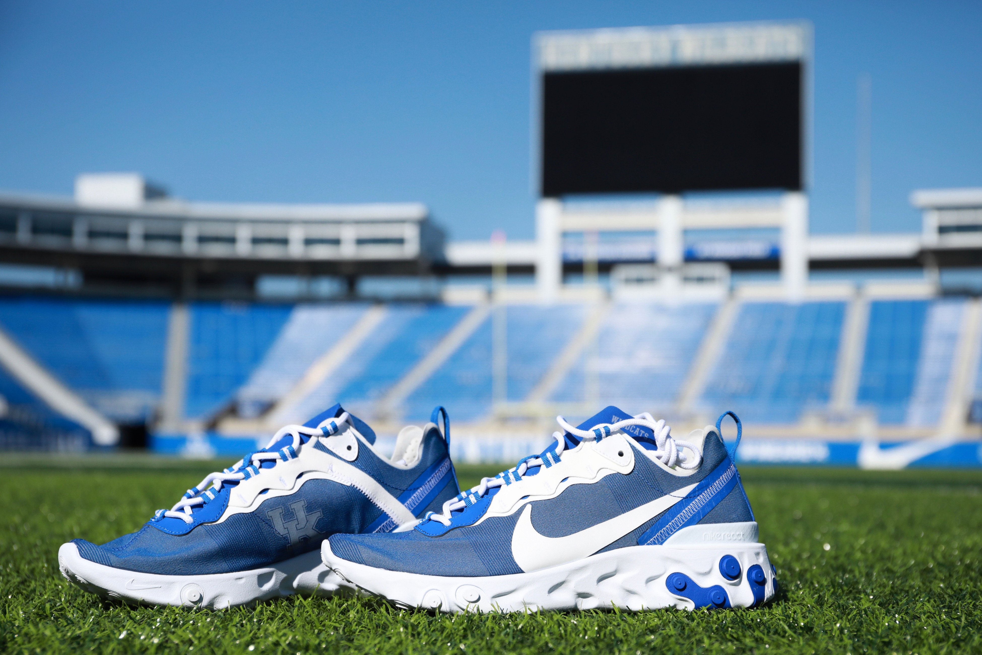 Kentucky Football on Twitter: "🔵⚪️ UK-branded Nike React Element ⚪️🔵 These #KentuckyKicks 🔥 are available in the team shop ➡️ https://t.co/LDUdvHUHT7 https://t.co/LUOU4g4lBZ" / Twitter
