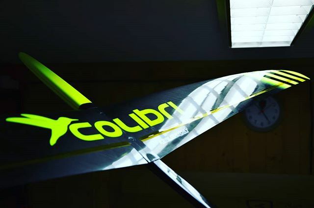 _Kralovensky_'s tweet photo. New UHM 39g/m2 wing surface💎 Wing weight  85,9g!🏁✈️
-
-
© Kralovensky Composites
#DLG #F3K #F3Kcolibri #gliding #glider #rcmodel #rcplane #rcglider #carbonfibre #UltraHighModulusCarbonFibre #mirrorsurface https://t.co/eXOxsuZfHC https://t.co/dUhlnUrYHk