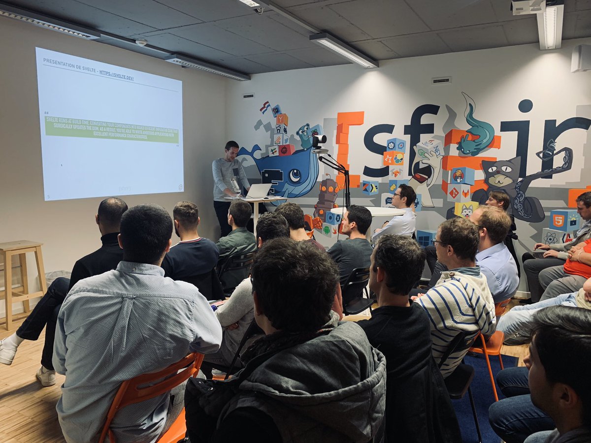 SFEIRLux's tweet photo. En direct de notre #BouffeFront dédiée à @sveltejs ! Ne manquez plus une soirée technique, abonnez-vous à notre groupe @Meetup : https://t.co/SDMM3UhlDM https://t.co/5drq1Vb2Ii