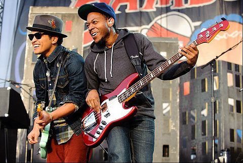 Happy Birthday to Jamareo Artis of Bruno Mars! 