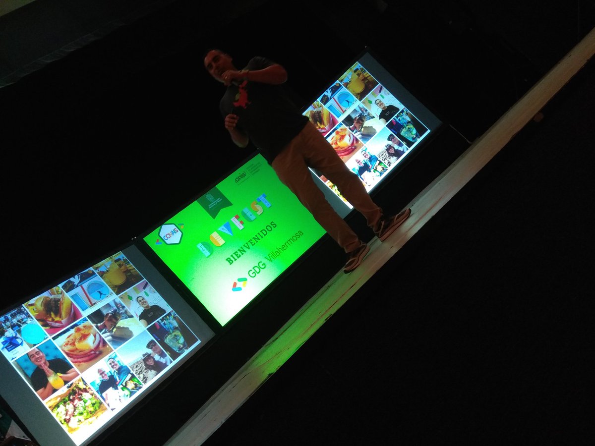 gdgvhsa's tweet image. @elCarlosAguilar inicia su participación en @gdg @gdgvhsa #DevFest #CONAIS