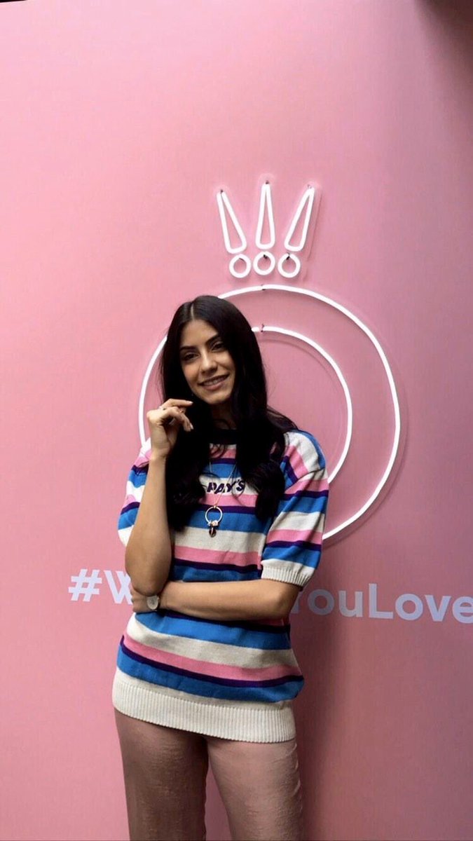 CREW_JULIANTINA's tweet photo. Escriban todos los colores 🌈 que se les vengan a la mente ¡SI SE PUEDE! 

BARBARENA X PANDORA

#PandoraMX #WhatDoYouLove https://t.co/LWinW2ip2e