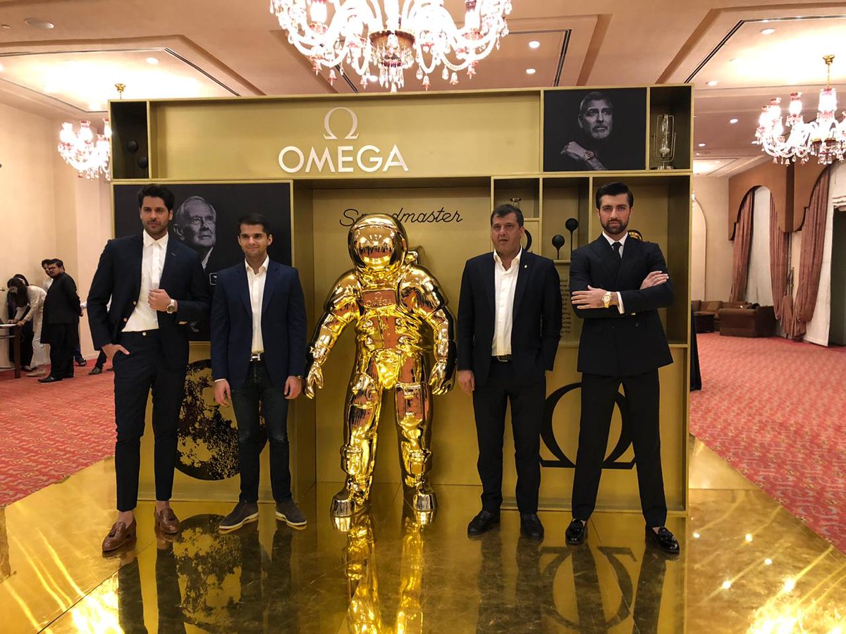 AliFaraz15's tweet photo. Celebrating the 50th anniversary of the moon landing, the Swiss watch brand Omega and #Sonraj leading importer of watches and luxury accessories in #Pakistan hosted an event in honor of the #Apollo11 mission with the introduction of Speedmaster #Moonwatch.
#Omegawatches #ampmpk https://t.co/EnvSx6uPMy