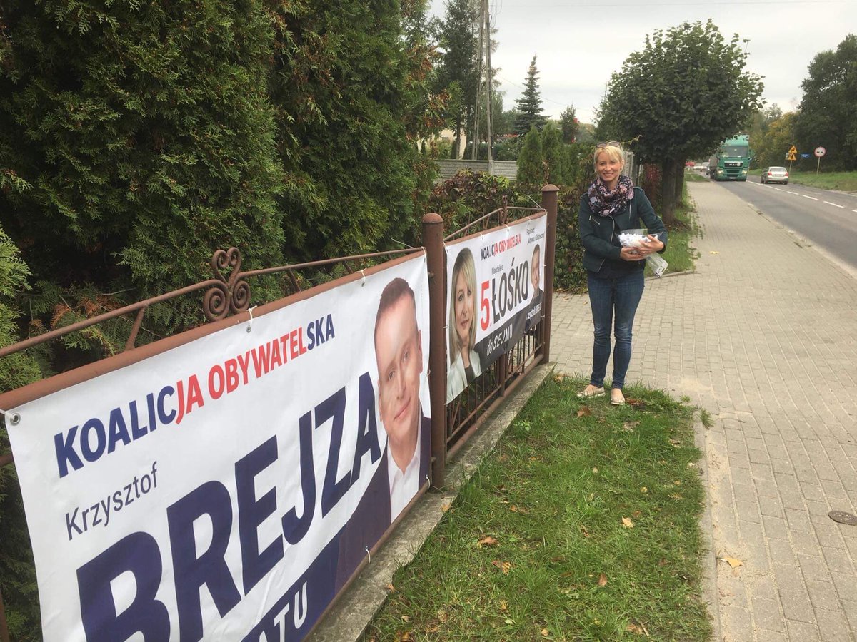 krzysztofbrejza's tweet photo. Dziś #BrejzaTeamSENAT i #ŁośkoTeamSEJM w Łabiszynie✌️💪
#AktywnaKampania #SilniRazem #TwojSztab https://t.co/BLhY474mjS