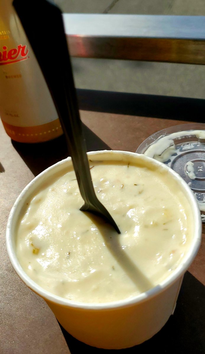 broadwayjoedddu's tweet photo. Changed my mind.... open till 5 PM 

Clam chowder on 2nd batch! https://t.co/bLLhyHBt6e