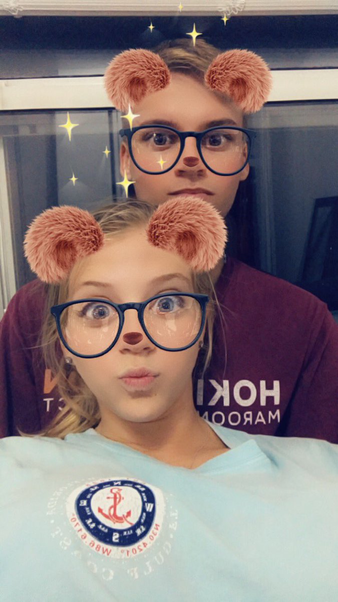 AshleyKapinos's tweet photo. I heard it was national boyfriend day...hehehe 😈 #thanksforputtingupwithme https://t.co/wViL2NbWzo